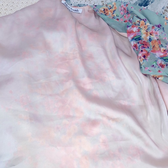 Lovers + Friends small floral kimono - Picture 12 of 12